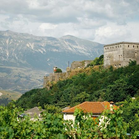 Latifi Guesthouse Gjirokaster Exterior photo